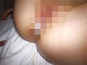 南の島の居酒屋で働くロリ看板娘をヤリたい放題しちゃった俺のビデオ日記 みかチャン　サンプル画像05